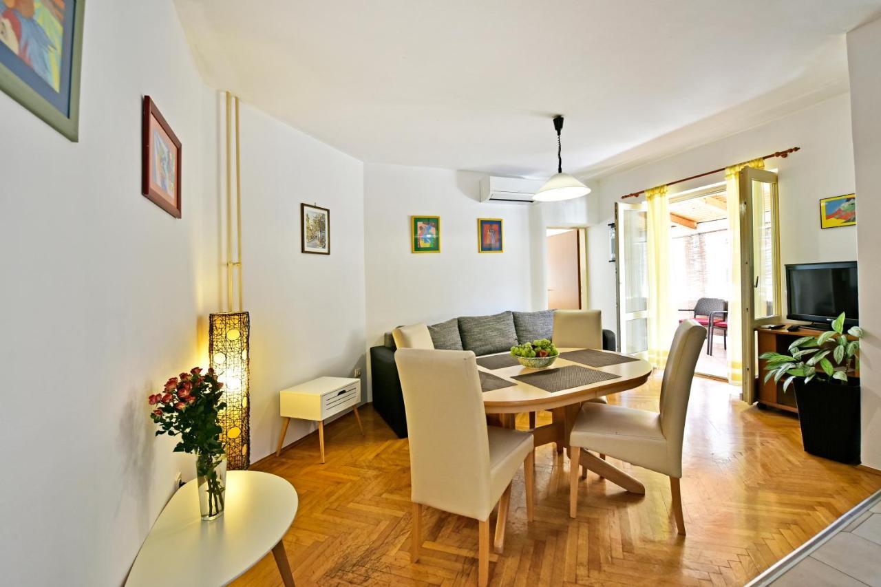 Apartment Nikola Poreč Exterior foto